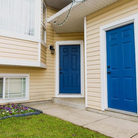 The Blue Door Hotel Grande Prairie Eksteriør billede